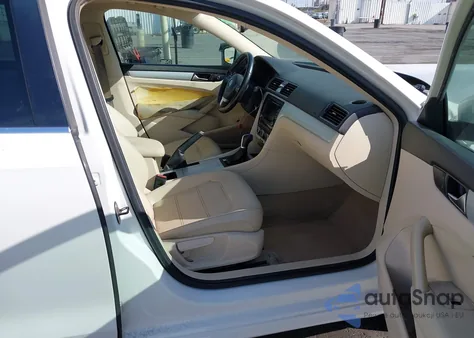 2012 Volkswagen Passat 2.5L Se z USA, uszkodzony, nr VIN 1VWBP7A39CC026621